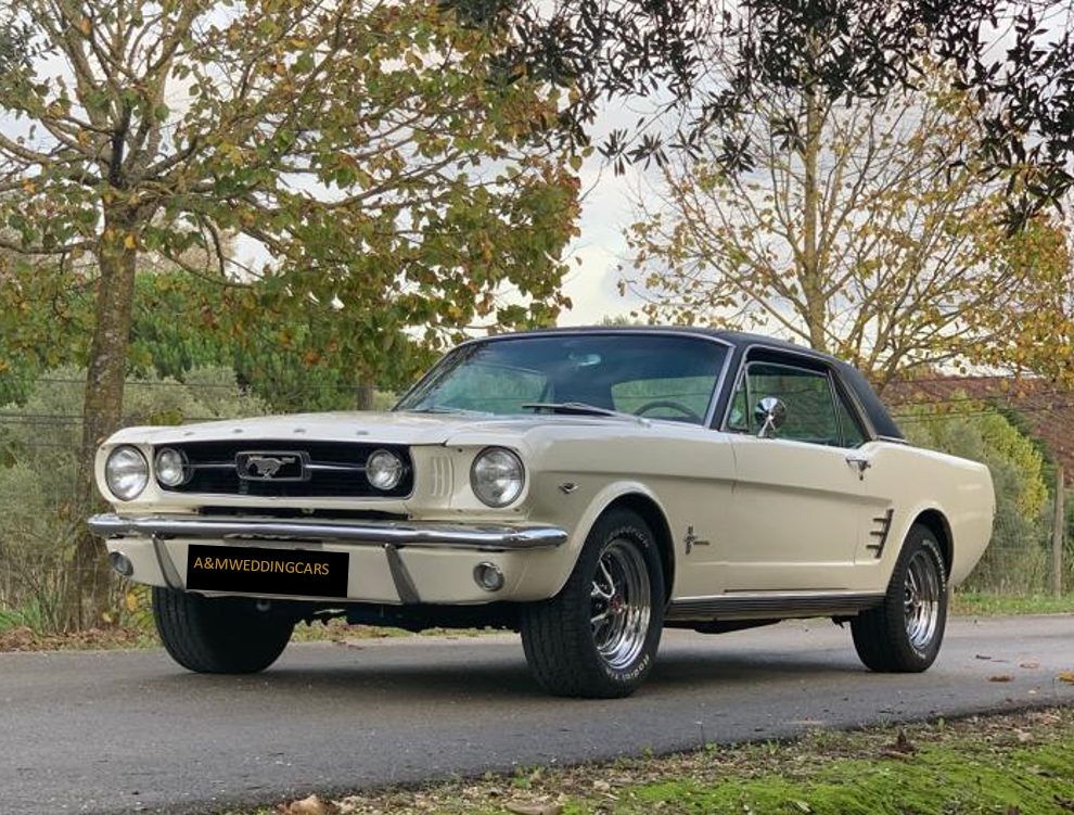 Ford Mustang 1966 branco cremoso para aluguer de casamentos, A&M Wedding Cars